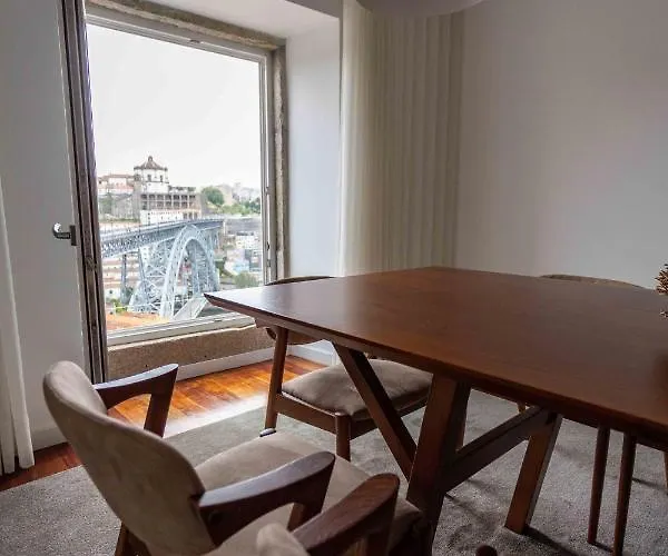 In - D. Hugo 23 * Oporto