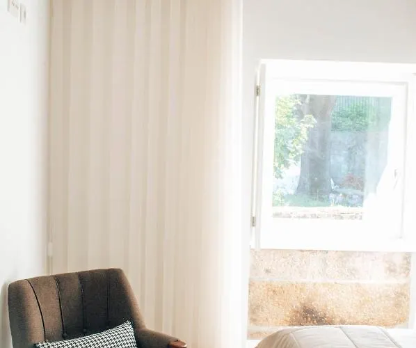 In - D. Hugo 23 Apartamento Oporto