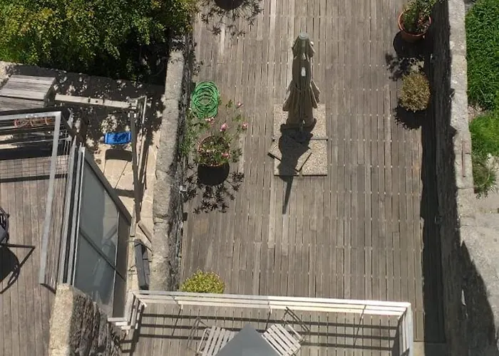 In - D. Hugo 23 * Oporto