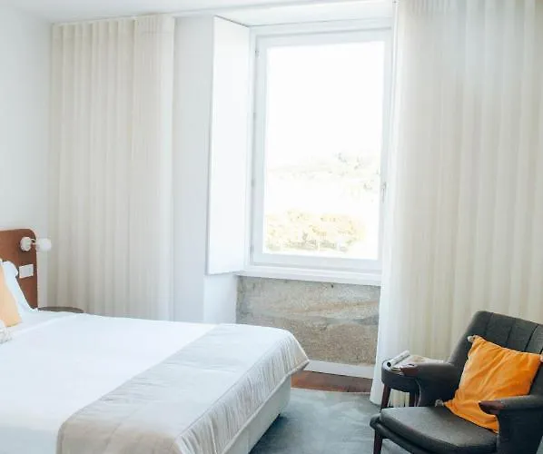 In - D. Hugo 23 * Porto