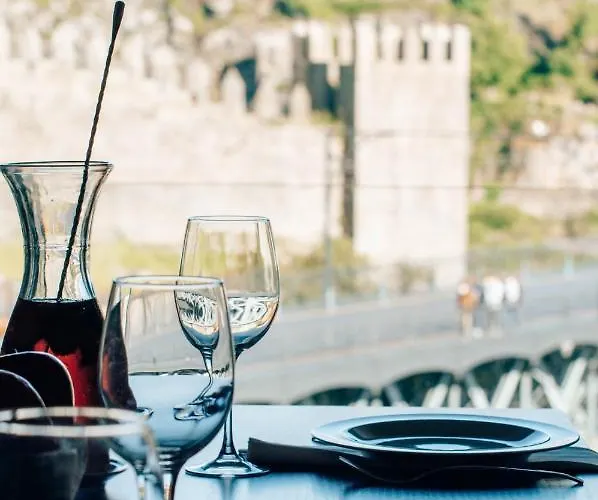 In - D. Hugo 23 * Porto