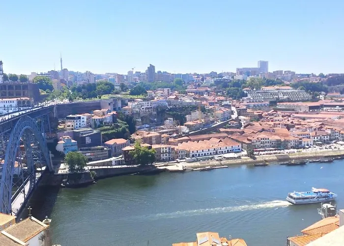 In - D. Hugo 23 * פורטו