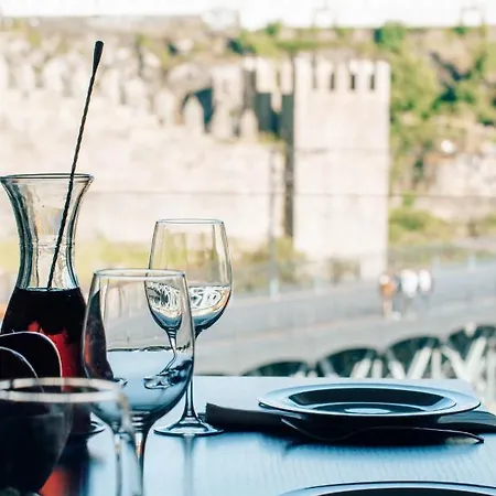 In - D. Hugo 23 * Porto